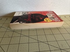 Stealing Shadows By Kay Hooper. 9780553590234. Softcover preowned good condition