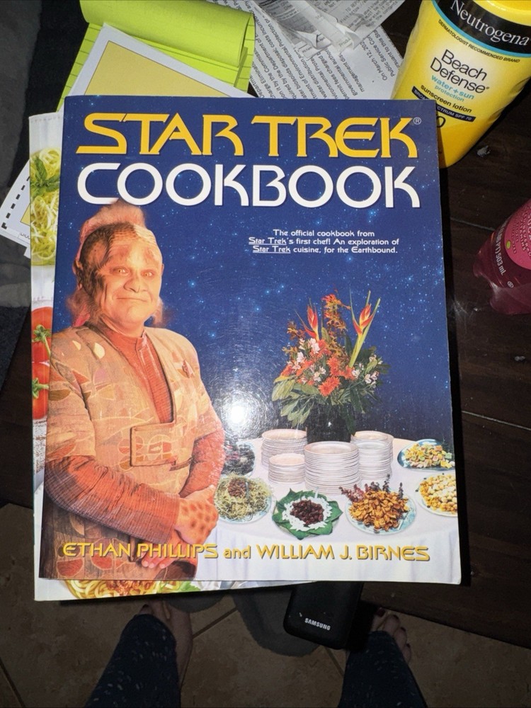 STAR TREK COOKBOOK By Ethan Phillips & William J. Birnes Printing January 1999