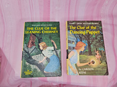 26 39 Nancy Drew Mystery Carolyn Keene Matte HC White End Pages Behind Tree