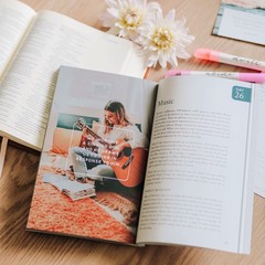 The Daily Grace Co Redeeming Your Phone Time Booklet