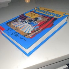 Signed R.L. Stine Goosebumps Monster Edition 1 (1995) – Signature on Front Cover