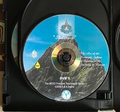 ASHAYANA DEANE, VOYAGER, Sliders 6, BOOKLET 35 Pages, (5) DVD’s & 2 cd’