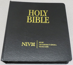 Holy Bible Wide Margin Looseleaf Reference Edition NIV 3-Ring Binder Hendrickson