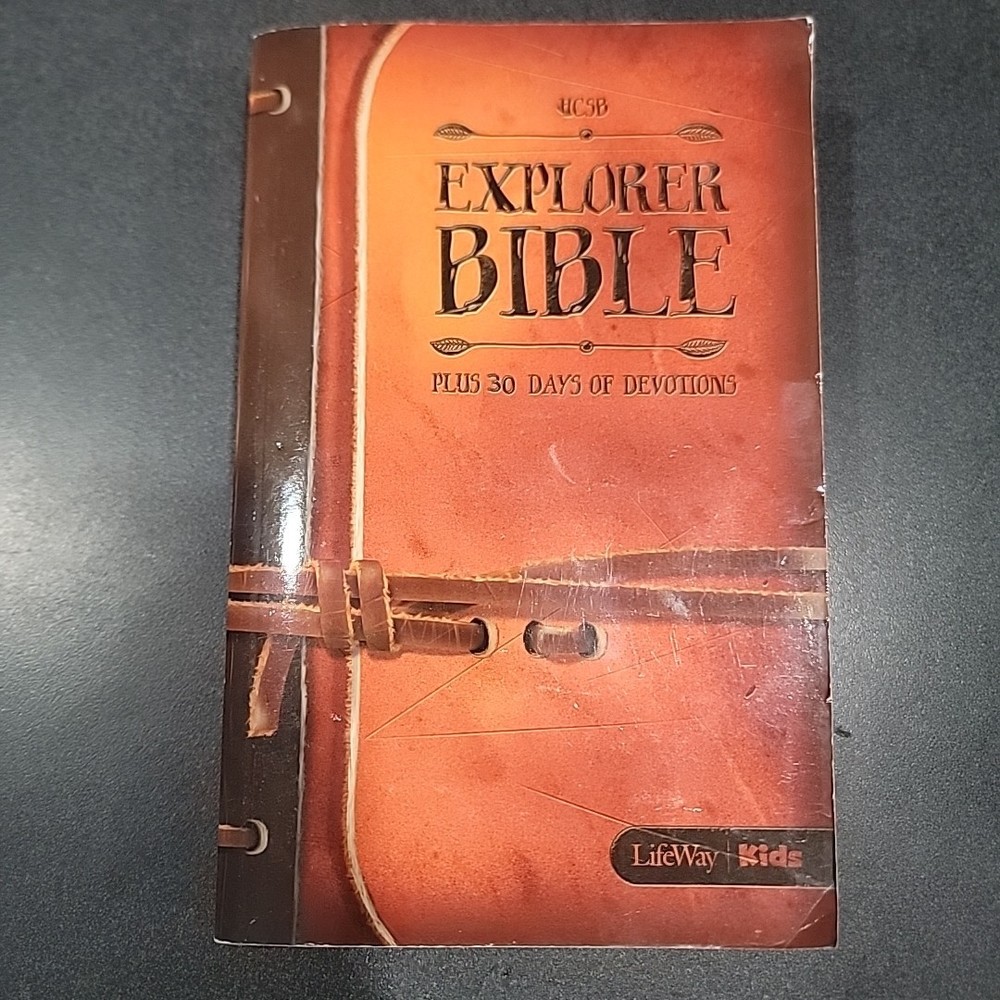 Explorer Bible – HCSB by Lifeway Kids (2014, Paperback) + 30 Days Of Devotions