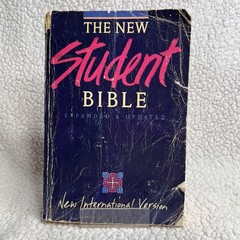 The New Student Bible by Zondervan Staff 1992 Trade Paperback