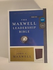 NIV Maxwell Leadership Bible Premium Bonded Leather BRAND NEW MSRP $79.99