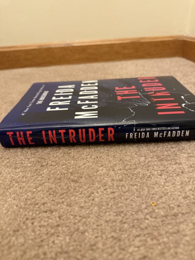 The Intruder By Freida McFadden Hardcover
