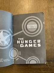 Hunger Games Ser.: The Hunger Games by Suzanne Collins Paperback