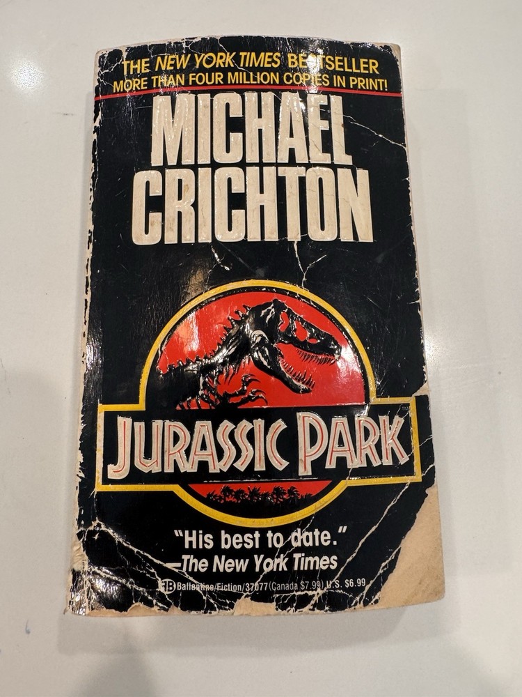 JURASSIC PARK PAPERBACK (1993) 35TH PRINTING, MICHAEL CRICHTON