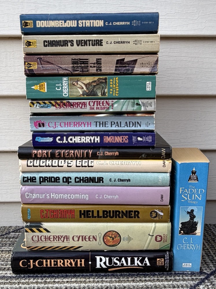 C.J. Cherryh Mixed Lot of 15 Faded Sun Triology-Chanur-Alliance Union + More