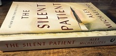 Alex Michaelides The Silent Patient (2021) Trade Paperback w/ Book Club Guide