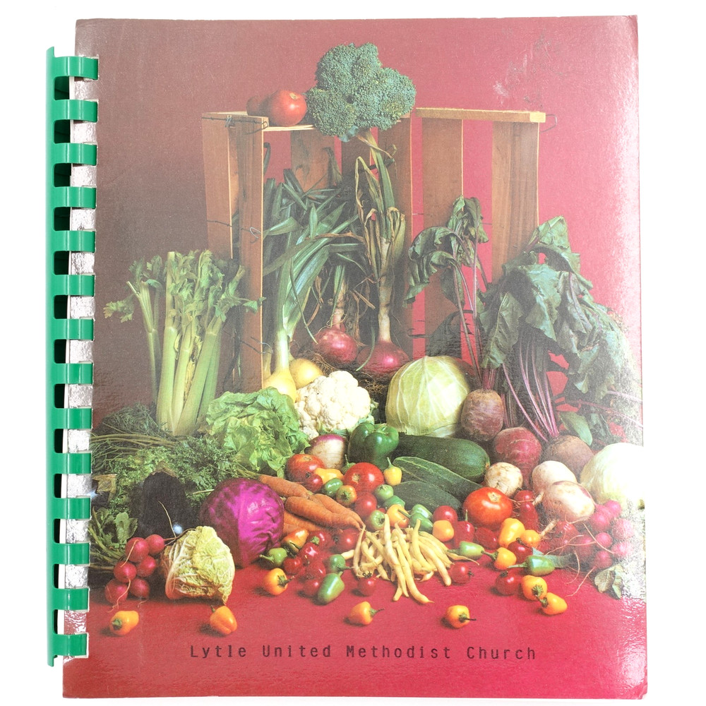 Cook Book Lytle Texas United Methodist Church 1988 PB Plastic Spine 192 Pages VG