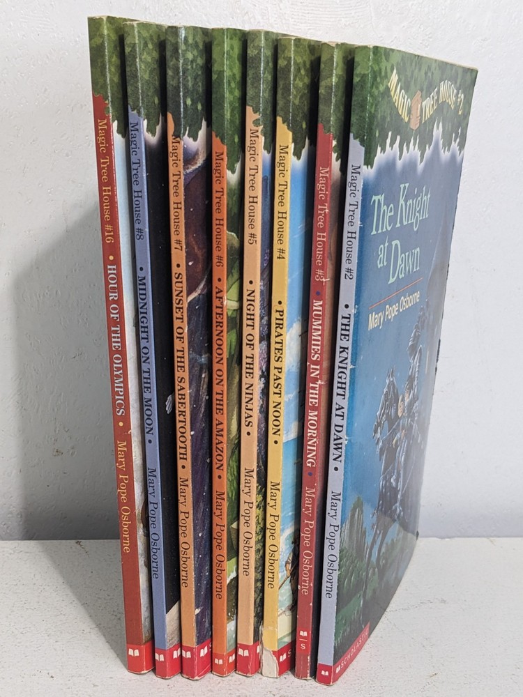 Lot Of 8 Vintage Magic Tree House Children’s Books 2, 3, 4, 5, 6, 7, 8, & 16