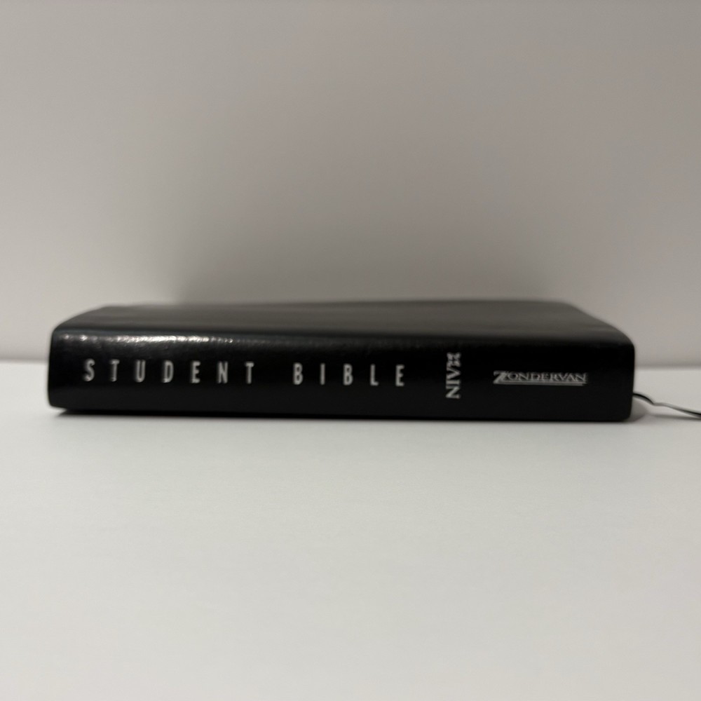 Like New NIV Student Bible Black Bonded Leather