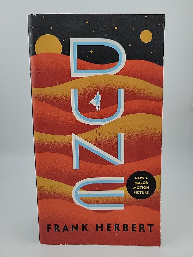 Dune by Frank Herbert (Paperback)