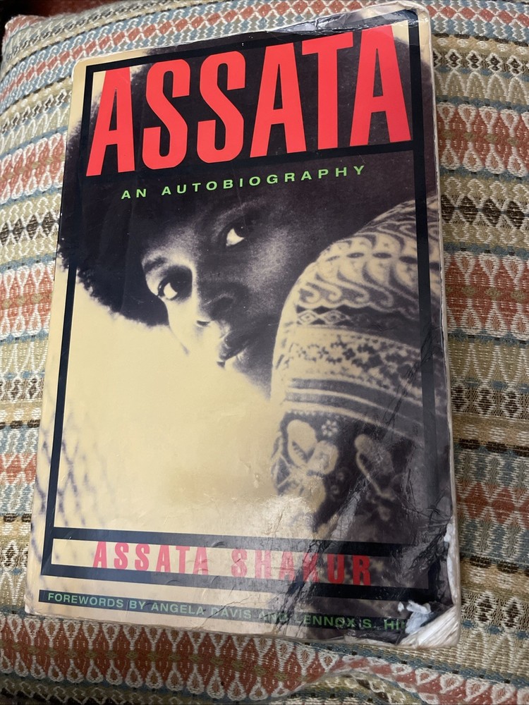 Assata: An Autobiography – Paperback By Shakur, Assata