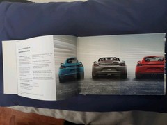 Porsche 718 Cayman/Boxster ENGLISH catalog published April 2018 MINT CONDITION