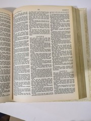 Vintage Holy Bible King James Version „Our Family Bible” 1971 White & Gold 11.5”