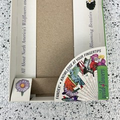 FANDEX Family Field Guide Wildflowers Full Color Die Cut Cards Homeschool