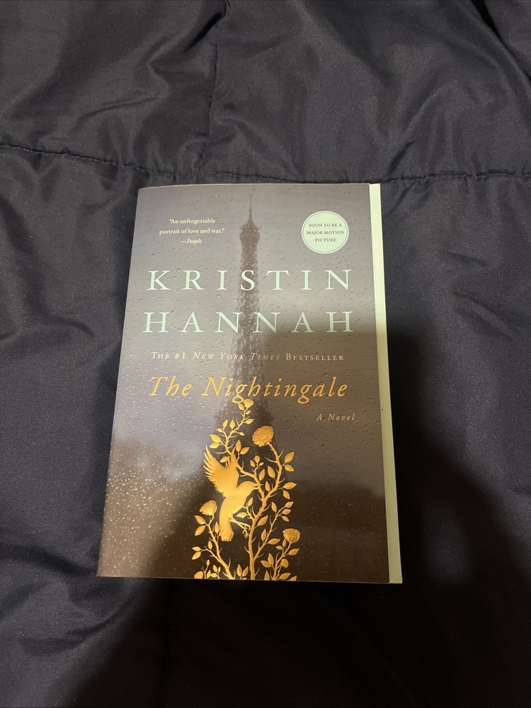 The Nightingale KRISTEN HANNAH Like New