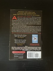 Hunger Games Book „Catching Fire” Paperback edition