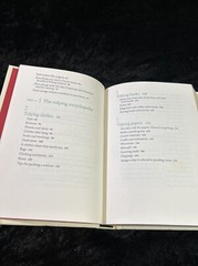 Spark Joy: Art of Organizing and Tidying Up – Marie Kondo – 2016 illust h/c