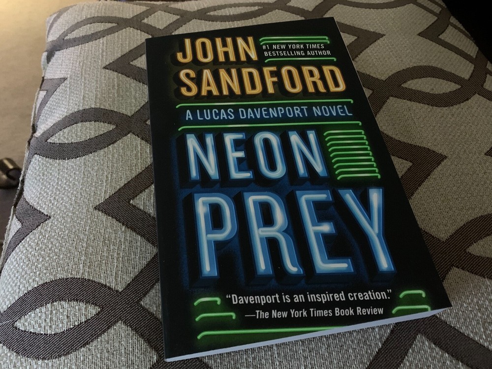 A Prey Novel Ser.: Neon Prey by John Sandford (2020, Trade Paperback)