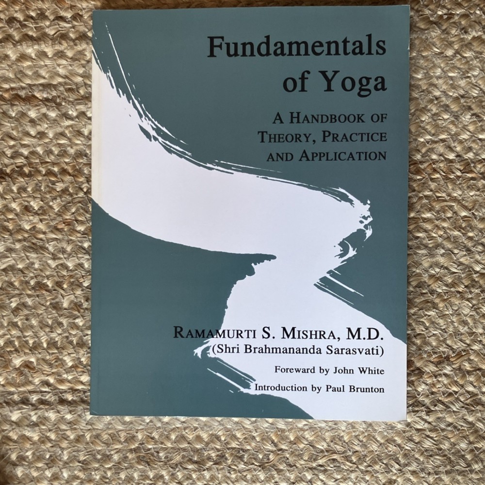 Ramamurti S. Mishra Fundamentals of Yoga Handbook Theory Practice Paperback