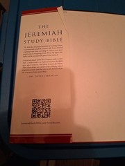 Jeremiah Study Bible, NKJV: Jacketed Hardcover : What It Says. What It Means….