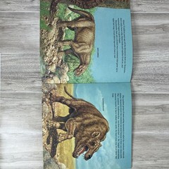 Prehistoric Animals (Pictureback(R)) – Paperback – ACCEPTABLE