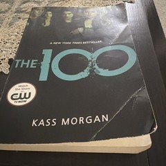 The 100 by Kass Morgan Paperback Young Adult Sci-Fi Novel Hachette 2014