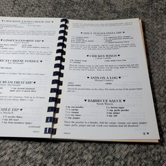 Unbearably Good! Read Association Cookbook 1997 Community Recipes Morris Press