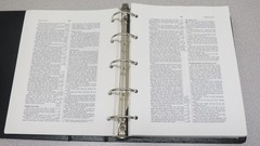Holy Bible Wide Margin Looseleaf Reference Edition NIV 3-Ring Binder Hendrickson