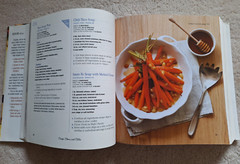 Fix-It and Forget-It Big Cookbook – 1400 slow cooker recipes, 704 pages w/illus.