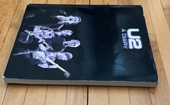 U2 – A Diary by Matt McGee Illustrated Softcover Pictorial Omnibus Press (2008)