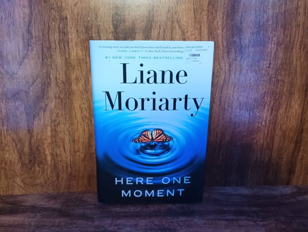 Here One Moment Liane Moriarty 2024 HC Psychological Thriller Women 512pp VG