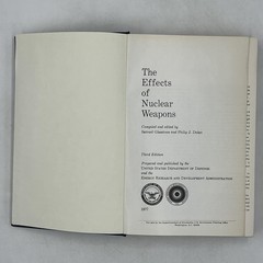 THE EFFECTS OF NUCLEAR WEAPONS Glasstone Dolan HC 1977+ Bomb Effects Computer M7