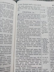 Holy Bible: Authorized King James Version (Zondervan, Concordance, Red) Pre-Own