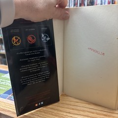 En llamas los Juegos del Hambre 2 Paperback Suzanne Collins