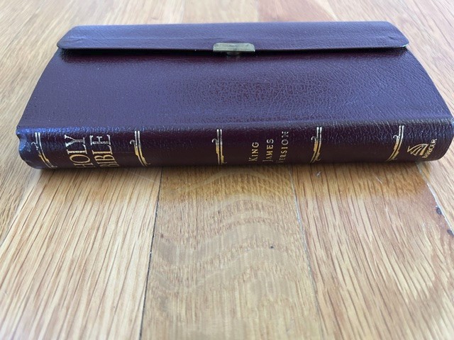 Holy Bible King James Version Barbour – Compact -Snap Closure – Bonded Leather