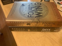 Fourth Wing & Onyx Storm Sprayed Edges Rebecca Yarros