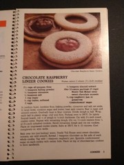 Sweet Treats Nestle Toll House Recipes Cookbook 96 Pages 1987