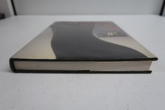 Busselle, Michael. The Complete Book of Nude and Glamour Photography. 1981. Illu