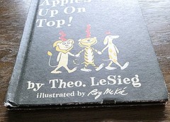 Dr. Seuss Ten Apples Up On Top! By Theo. LeSieg VINTAGE 1961 Book Club Edition