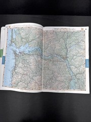 Oregon Road and Recreation by Benchmark Maps Staff (2006, Map, Other)