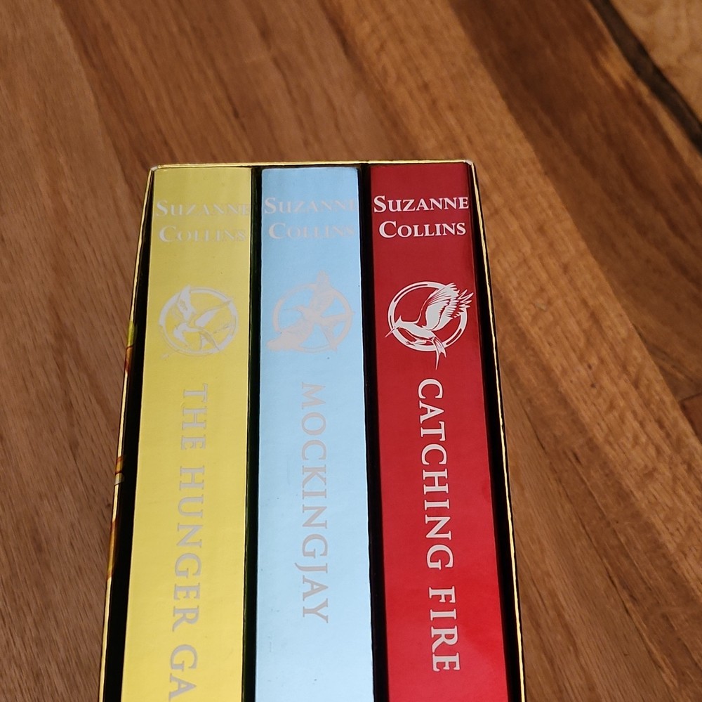 The Hunger Games 3-Book Box Set: Hunger Games, Catching Fire, Mockingjay