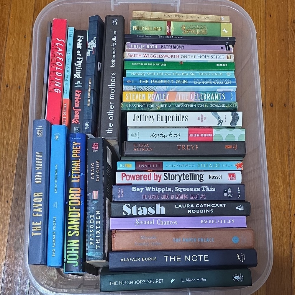 Lot of 33 varied books Thriller Fiction and Nonfiction novels