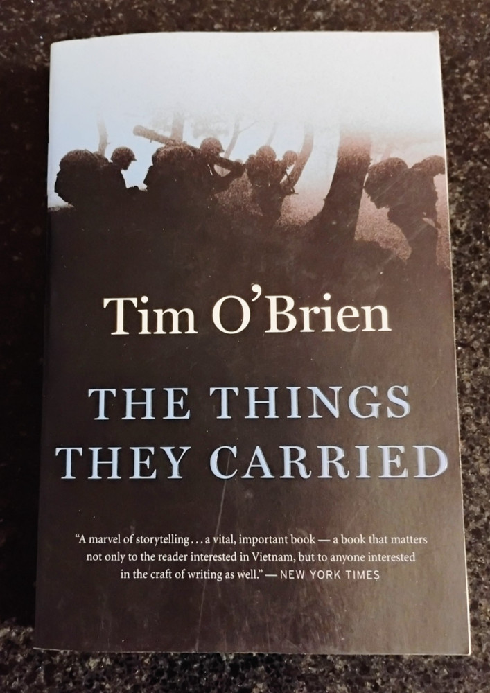 THE THINGS THEY CARRIED by TIM O’BRIEN – SIGNED! – PAPERBACK EDITION