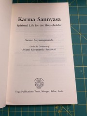 Karma Sannyasa Swami Satyasangananda Yoga Publications Trust Book