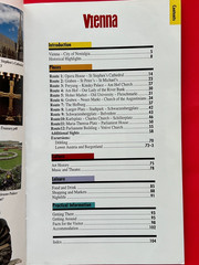 VIENNA ~ Insight Compact Guides ~ Tour Guide ~ 1995 ~ 104 pages